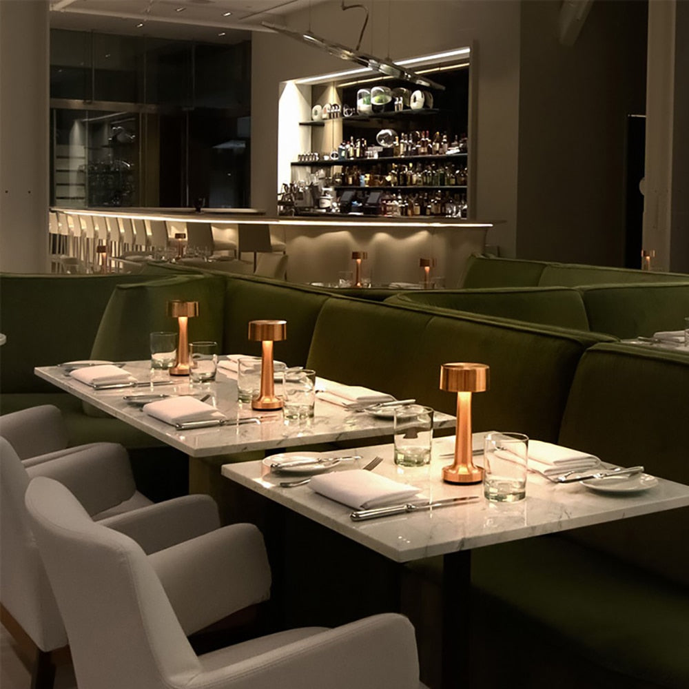Elegant Modern Dimbart LED Bordslampa – Stilren & Energisnål