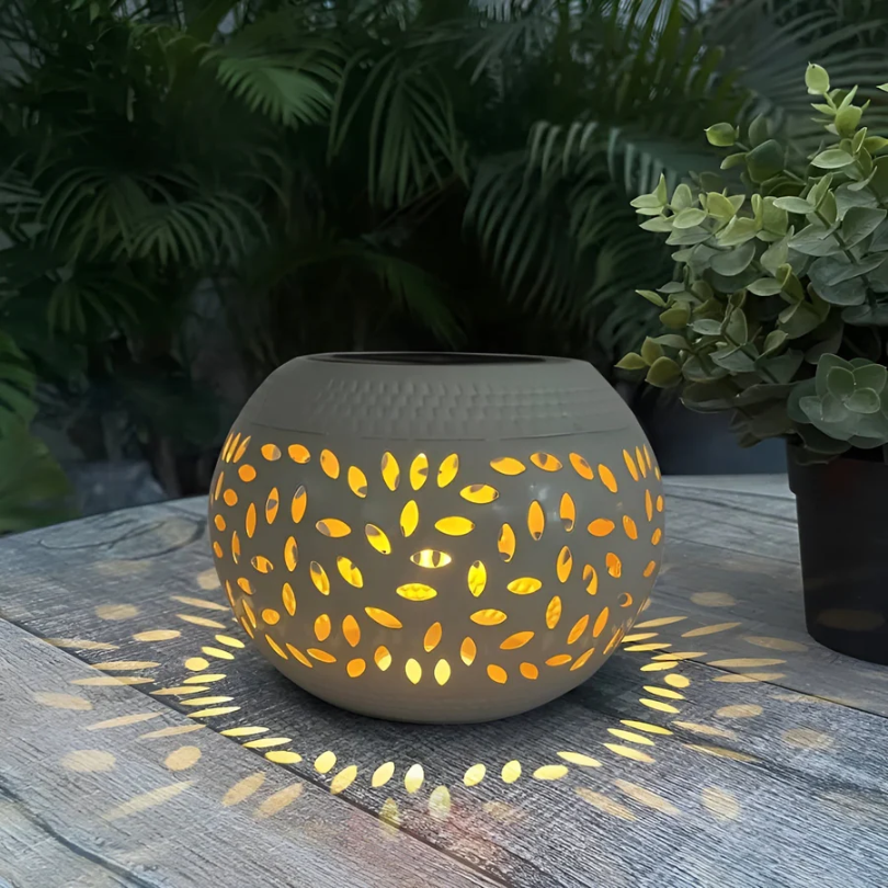 Elegant Solarlampa för Trädgård med Prickigt Mönster