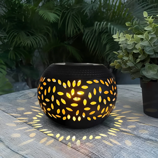 Elegant Solarlampa för Trädgård med Prickigt Mönster