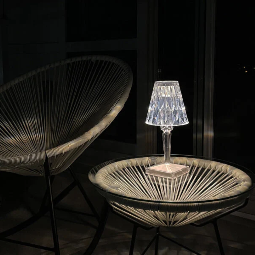 LUXELITE Kristall Bordslampa – Elegant & Glamourös