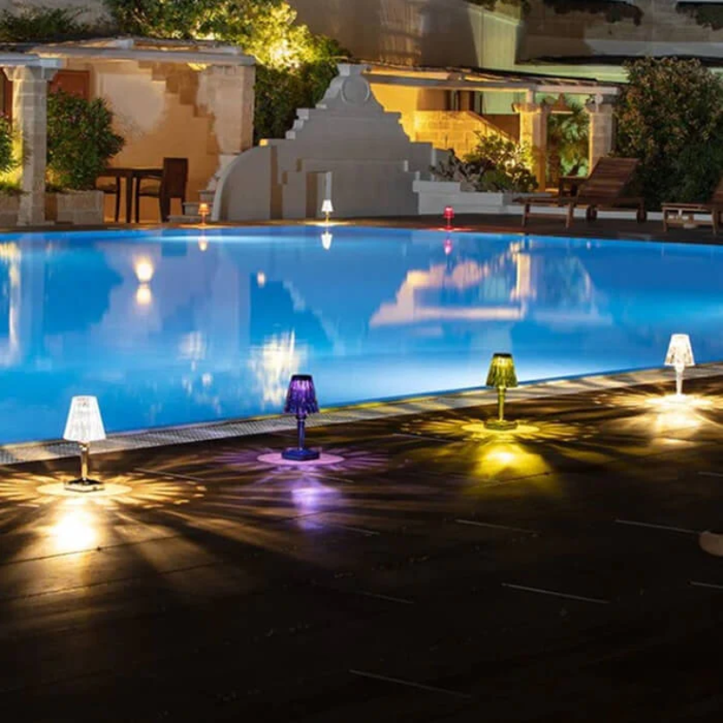LUXELITE Kristall Bordslampa – Elegant & Glamourös