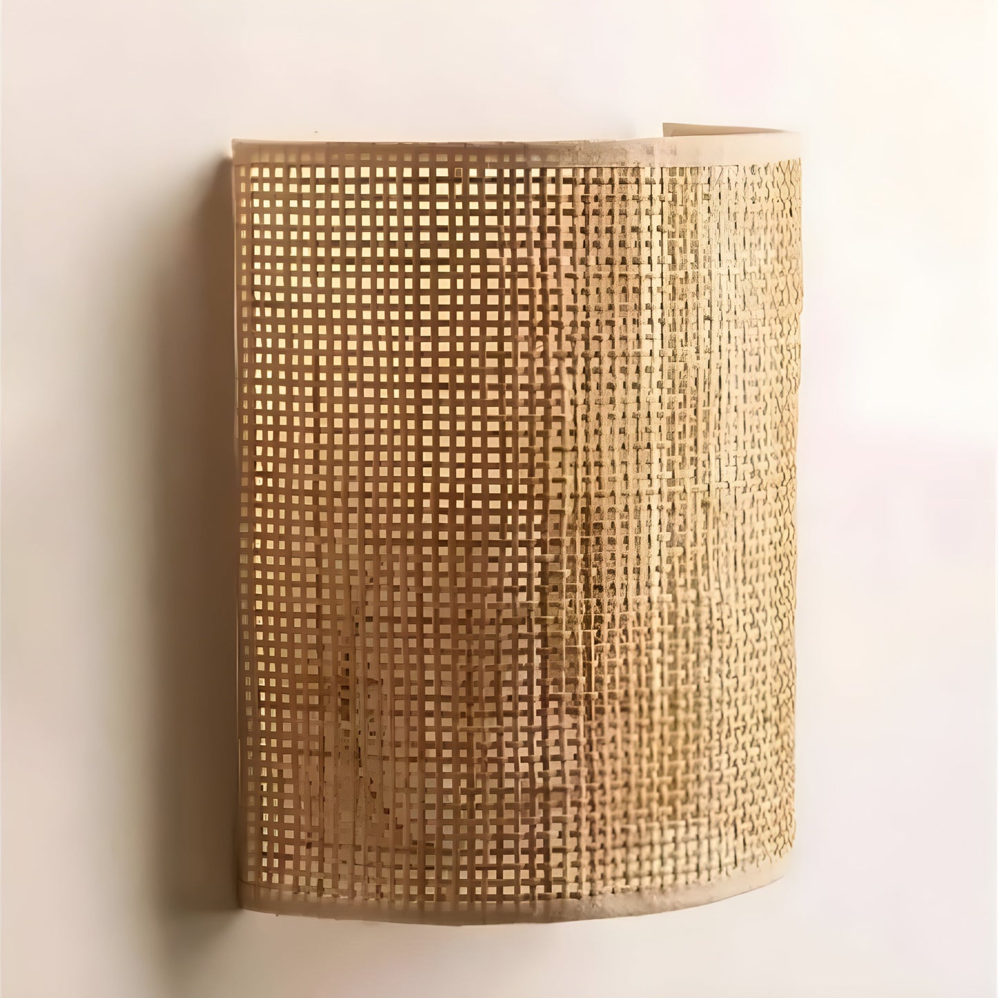 Handvävd Rattan Vägglampa – Naturlig Elegans