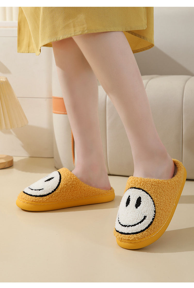 Mysiga Smiley Face Plyschsandaletter – Komfort & Stil