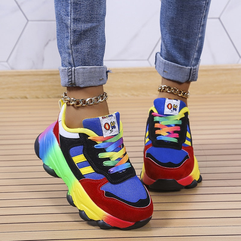 Vibrerande Regnbågs Sneakers – Stil & Komfort
