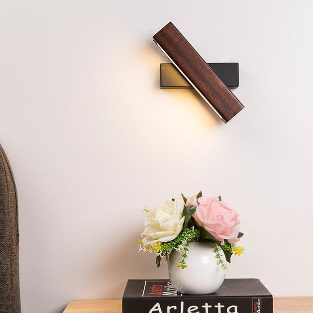 LUMINOUS WOOD – Roterbar Trä LED Vägglampa