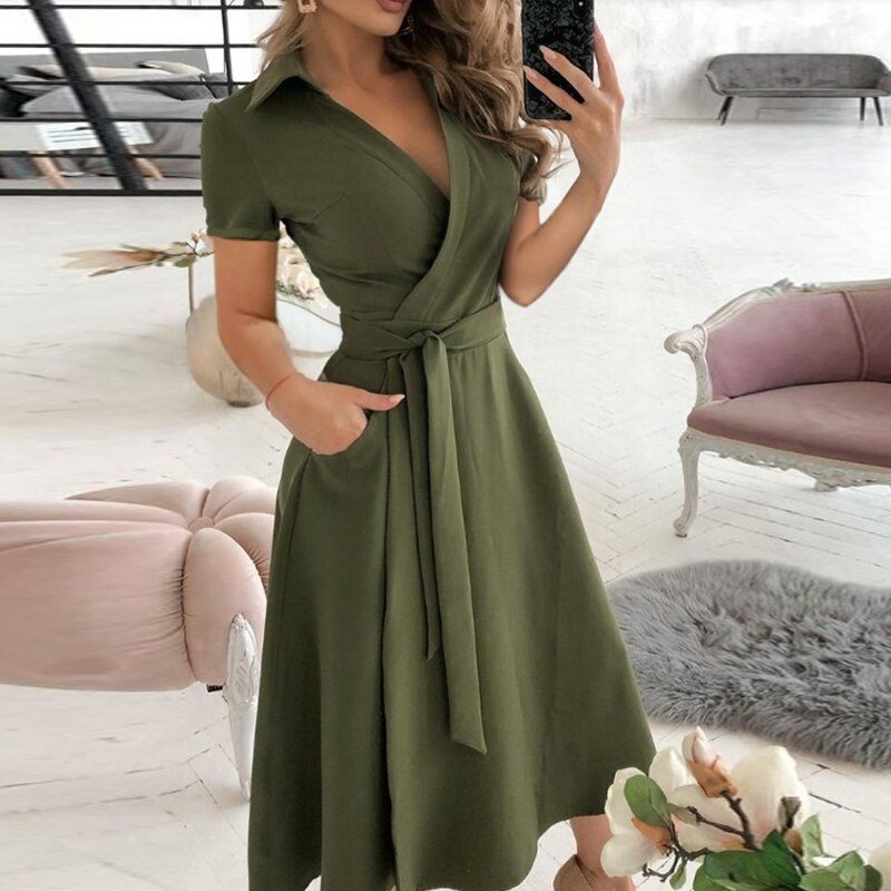 Stilren A-linjeklänning med Band – Chic Sommarlook