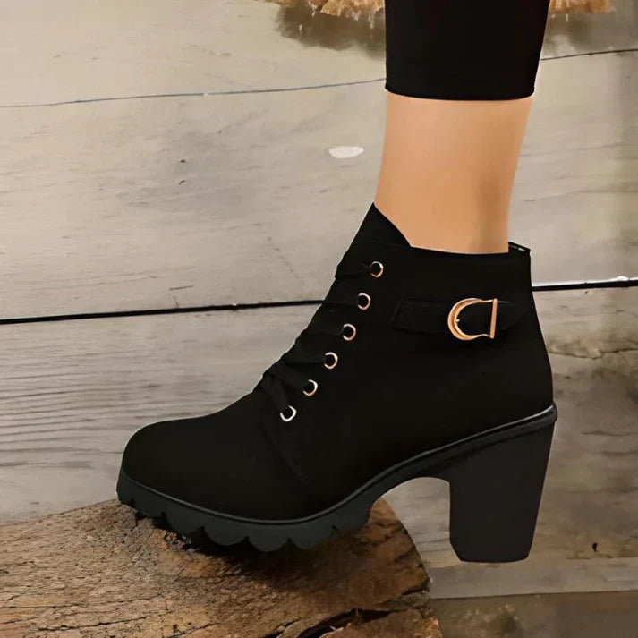 Eleganta Högklackade Chelsea Boots för Komfort och Stil