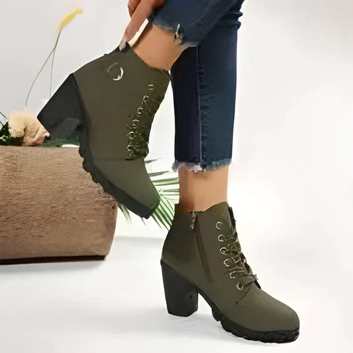 Eleganta Högklackade Chelsea Boots för Komfort och Stil